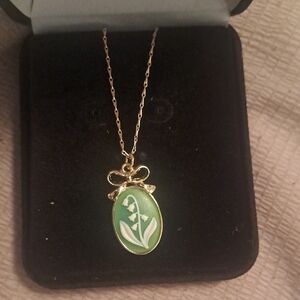 Gold and Green Floral Pendant Necklace